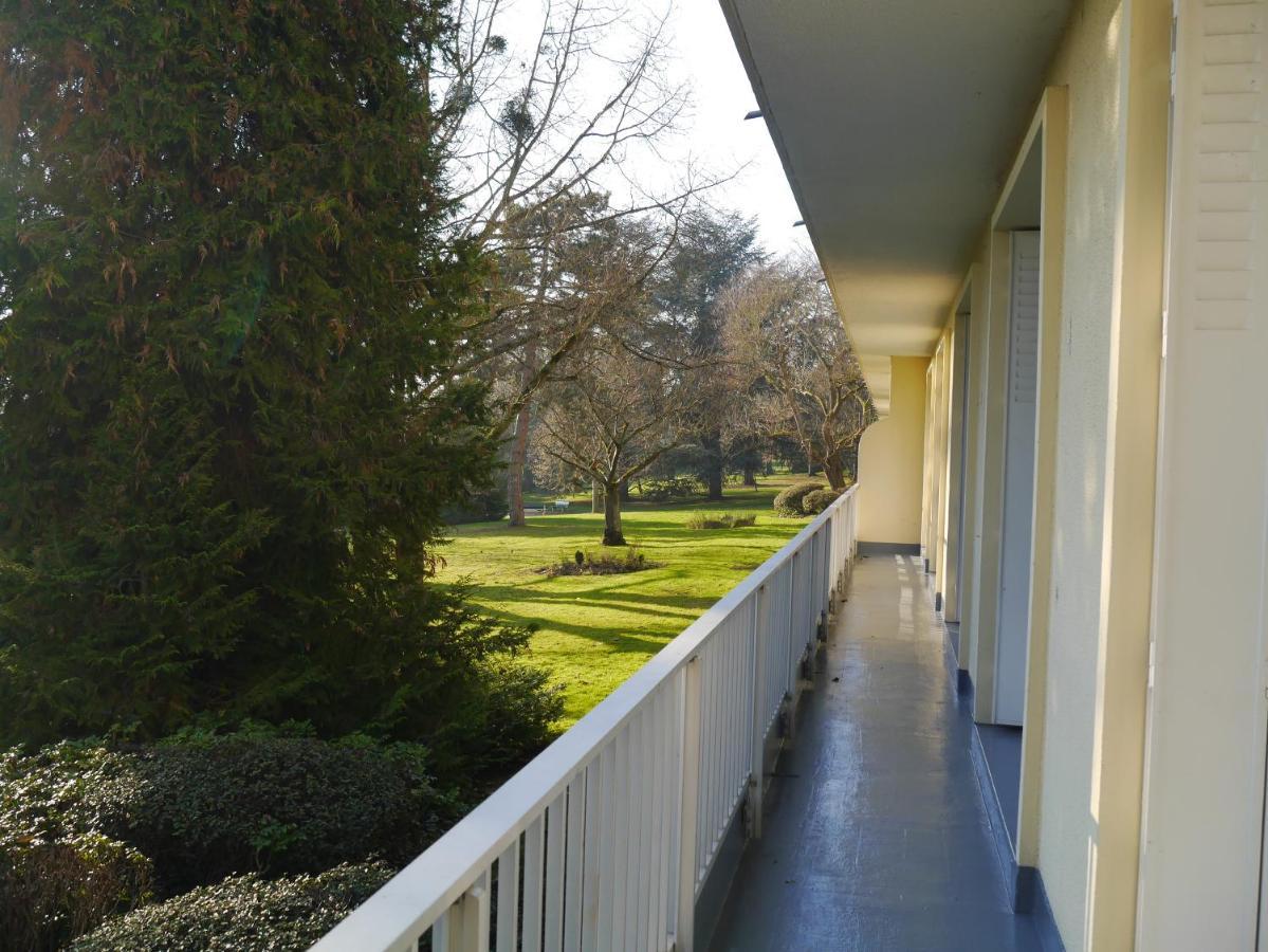 Spacieux F5 Au Parc Arbore Orsay Exterior foto
